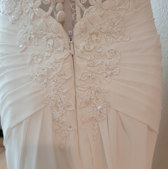 Ellis Lace Sweetheart Slim Ruched Beadedd Wedding Dress - Picture 12 of 13